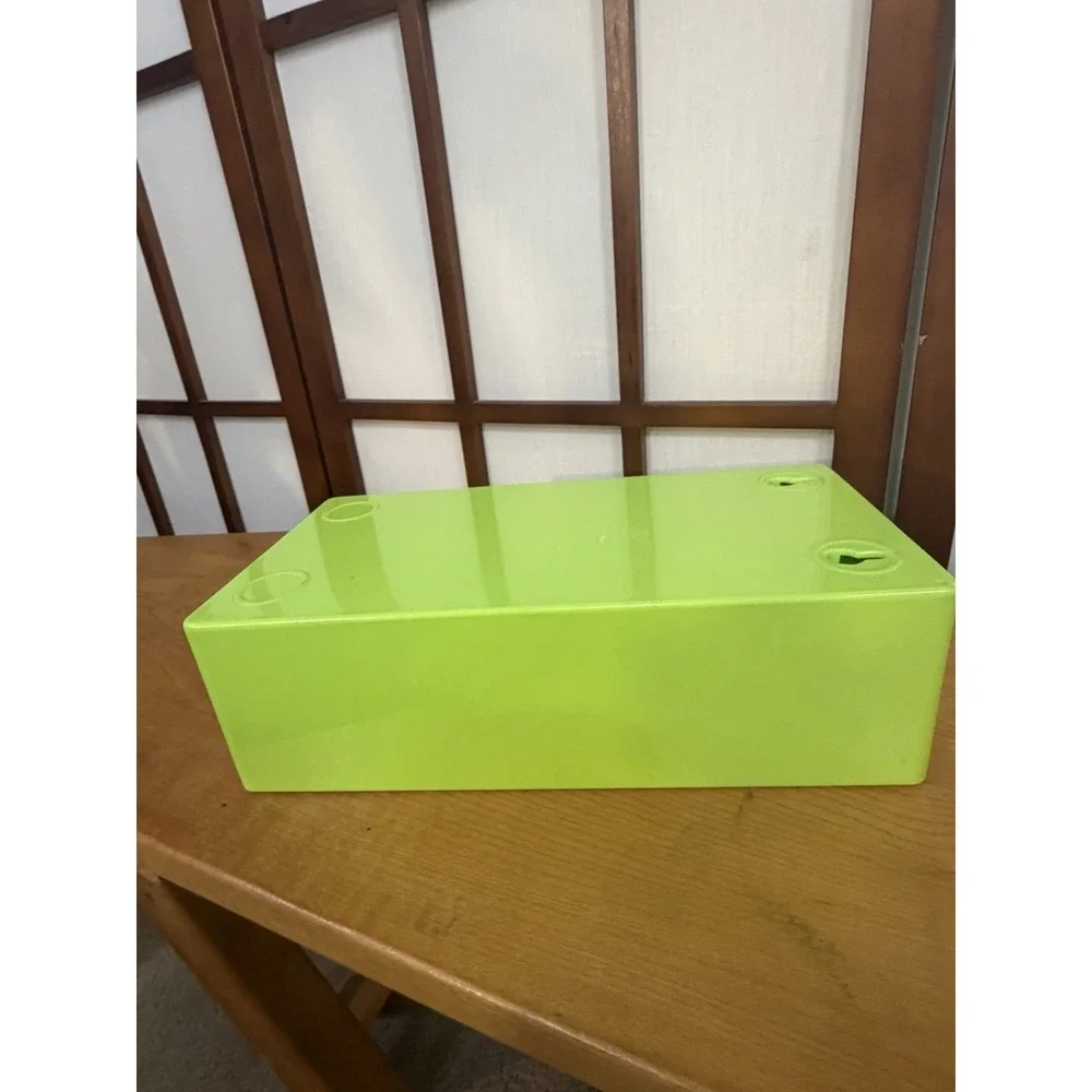 Spextrum Tissue Box Flying Skirt Green Funky Eclectic Wall Mount